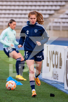 2023-01-15 - Celina Ould Hocine of Paris FC warms up ahead of the Women's French championship D1 Arkema football match between Paris FC and FC Fleury 91 on January 15, 2023 at Sebastien Charlety stadium in Paris, France - FOOTBALL - WOMEN'S FRENCH CHAMP - PARIS FC V FC FLEURY - FRENCH WOMEN DIVISION 1 - SOCCER