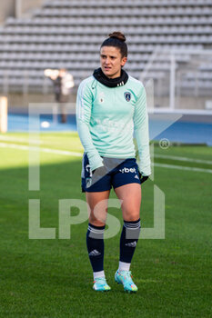 2023-01-15 - Mathilde Bourdieu of Paris FC warms up ahead of the Women's French championship D1 Arkema football match between Paris FC and FC Fleury 91 on January 15, 2023 at Sebastien Charlety stadium in Paris, France - FOOTBALL - WOMEN'S FRENCH CHAMP - PARIS FC V FC FLEURY - FRENCH WOMEN DIVISION 1 - SOCCER