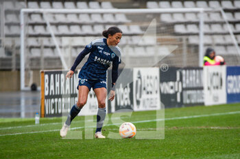 2023-02-04 - Eseosa Aigbogun of Paris FC controls the ball during the Women's French championship, D1 Arkema football match between Paris FC and Dijon FCO on February 4, 2023 at Sebastien Charlety stadium in Paris, France - FOOTBALL - WOMEN'S FRENCH CHAMP - PARIS FC V DIJON - FRENCH WOMEN DIVISION 1 - SOCCER