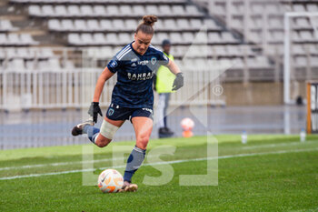 2023-02-04 - Thea Greboval of Paris FC controls the ball during the Women's French championship, D1 Arkema football match between Paris FC and Dijon FCO on February 4, 2023 at Sebastien Charlety stadium in Paris, France - FOOTBALL - WOMEN'S FRENCH CHAMP - PARIS FC V DIJON - FRENCH WOMEN DIVISION 1 - SOCCER