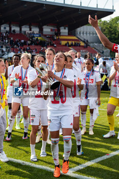 2023-05-13 - Selma Bacha of Olympique Lyonnais celebrates the victory with teammates after the Women's French Cup, Final football match between Olympique Lyonnais and Paris Saint-Germain on May 13, 2023 at Stade de la Source in Orleans, France - FOOTBALL - WOMEN'S FRENCH CUP - FINAL - LYON V PARIS SG - FRENCH WOMEN DIVISION 1 - SOCCER