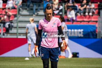 2023-05-13 - Christiane Endler of Olympique Lyonnais warms up ahead of the Women's French Cup, Final football match between Olympique Lyonnais and Paris Saint-Germain on May 13, 2023 at Stade de la Source in Orleans, France - FOOTBALL - WOMEN'S FRENCH CUP - FINAL - LYON V PARIS SG - FRENCH WOMEN DIVISION 1 - SOCCER