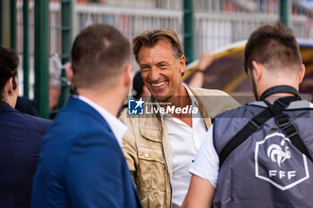 2023-05-13 - Herve Renard head coach of France ahead of the Women's French Cup, Final football match between Olympique Lyonnais and Paris Saint-Germain on May 13, 2023 at Stade de la Source in Orleans, France - FOOTBALL - WOMEN'S FRENCH CUP - FINAL - LYON V PARIS SG - FRENCH WOMEN DIVISION 1 - SOCCER