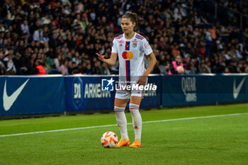 2023-05-21 - Signe Bruun of Olympique Lyonnais controls the ball during the Women's French championship D1 Arkema football match between Paris Saint-Germain and Olympique Lyonnais (Lyon) on May 21, 2023 at Parc des Princes stadium in Paris, France - FOOTBALL - WOMEN'S FRENCH CHAMP - PARIS SG V LYON - FRENCH WOMEN DIVISION 1 - SOCCER