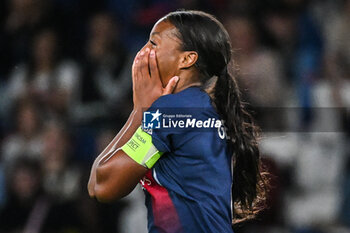 2023-10-01 - Grace GEYORO of PSG looks dejected during the women’s French championship D1 Arkema football match between Paris Saint Germain and Olympique Lyonnais on October 1, 2023 at Parc des Princes stadium in Paris, France - FOOTBALL - WOMEN'S FRENCH CHAMP - PARIS SG V LYON - FRENCH WOMEN DIVISION 1 - SOCCER