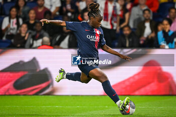 2023-10-01 - Sandy BALTIMORE of PSG during the women’s French championship D1 Arkema football match between Paris Saint Germain and Olympique Lyonnais on October 1, 2023 at Parc des Princes stadium in Paris, France - FOOTBALL - WOMEN'S FRENCH CHAMP - PARIS SG V LYON - FRENCH WOMEN DIVISION 1 - SOCCER