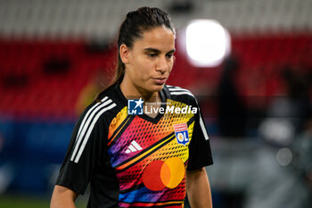 2023-09-15 - Amel Majri of Olympique Lyonnais warms up ahead of the women’s French championship D1 Arkema football match between Paris Saint Germain and Olympique Lyonnais on October 1, 2023 at Parc des Princes stadium in Paris, France - FOOTBALL - WOMEN FRENCH CHAMP - PARIS SG V LYON - FRENCH WOMEN DIVISION 1 - SOCCER