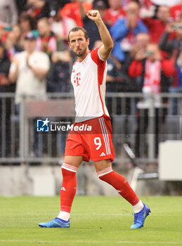 2023-08-27 - Harry Kane of Bayern Munich celebrates his goal 2-0 during the German championship Bundesliga football match between Bayern Munich and Augsburg on August 27, 2023 at Allianz Arena in Munich, Germany - FOOTBALL - GERMAN CHAMP - BAYERN MUNICH V AUGSBURG - GERMAN BUNDESLIGA - SOCCER