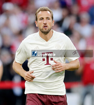 2023-08-12 - Harry Kane of Bayern Munich warms up during the DFL Supercup 2023, German SuperCup football match between Bayern Munich and RB Leipzig on August 12, 2023 at Allianz Arena in Munich, Germany - FOOTBALL - GERMAN SUPERCUP - BAYERN MUNICH V RB LEIPZIG - GERMAN SUPERCUP - SOCCER
