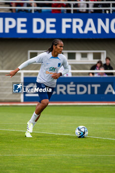 2023-07-04 - Wendie Renard of France controls the ball during the training of the French team, preparation for the FIFA Women's World Cup 2023 on July 4, 2023 at Centre National du Football in Clairefontaine-en-Yvelines, France - FOOTBALL - WOMEN'S WORLD CUP 2023 - TRAINING OF THE FRENCH WOMEN'S TEAM - FIFA WORLD CUP - SOCCER