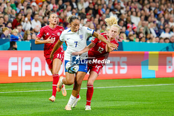 2023-07-28 - Lauren James (7) of England battles with Kathrine Moller Kuhl (12) of Denmark during the 2023 FIFA Women’s World Cup, Group D football match between England and Denmark on 28 July 2023 at Sydney Football Stadium in Sydney, Australia - FOOTBALL - WOMEN'S WORLD CUP 2023 - ENGLAND V DENMARK - FIFA WORLD CUP - SOCCER