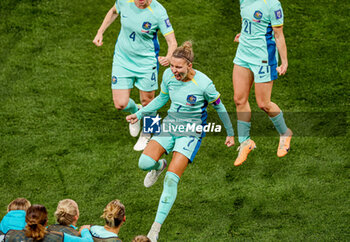 2023-08-01 - Steph Catley (7) of Australia scores a goal and celebrates with teammates 0-4 during the 2023 FIFA Women’s World Cup, Group B football match between Canada and Australia on 31 July 2023 at Melbourne Rectangular Stadium in Melbourne, Australia - FOOTBALL - WOMEN'S WORLD CUP 2023 - CANADA V AUSTRALIA - FIFA WORLD CUP - SOCCER