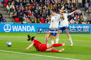 2023-08-01 - Lucy Bronze (2) of England tries to slot home the rebound during the 2023 FIFA Women’s World Cup, Group D football match between China and England on 1 August 2023 at Hindmarsh Stadium in Adelaide, Australia - FOOTBALL - WOMEN'S WORLD CUP 2023 - CHINA V ENGLAND - FIFA WORLD CUP - SOCCER