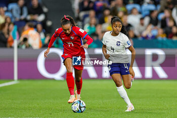 2023-08-03 - Lineth Cedeno of Panama and Laurina Fazer (4) of France during the 2023 FIFA Women’s World Cup, Group F football match between Panama and France on 2 August 2023 at Sydney Football Stadium in Sydney, Australia - FOOTBALL - WOMEN'S WORLD CUP 2023 - PANAMA V FRANCE - FIFA WORLD CUP - SOCCER