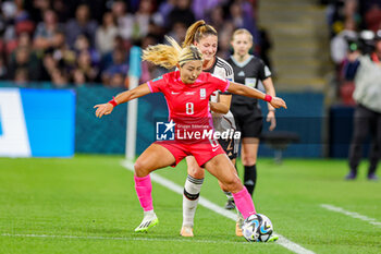2023-08-03 - Cho So-hyun (8) of Korea Republic holds off Chantal Hagel (2) of Germany during the 2023 FIFA Women’s World Cup, Group H football match between Korea Republic and Germany on 3 August 2023 at Brisbane Stadium in Brisbane, Australia - FOOTBALL - WOMEN'S WORLD CUP 2023 - KOREA REPUBLIC V GERMANY - FIFA WORLD CUP - SOCCER