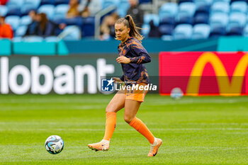 2023-08-06 - Victoria Pelova (17) of Netherlands warms up during the 2023 FIFA Women’s World Cup, round of 16 football match between Netherlands and South Africa on 6 August 2023 at Sydney Football Stadium, Sydney, Australia - FOOTBALL - WOMEN'S WORLD CUP 2023 - NETHERLANDS V SOUTH AFRICA - FIFA WORLD CUP - SOCCER