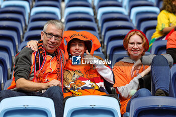 2023-08-06 - Netherlands fans during the 2023 FIFA Women’s World Cup, round of 16 football match between Netherlands and South Africa on 6 August 2023 at Sydney Football Stadium, Sydney, Australia - FOOTBALL - WOMEN'S WORLD CUP 2023 - NETHERLANDS V SOUTH AFRICA - FIFA WORLD CUP - SOCCER