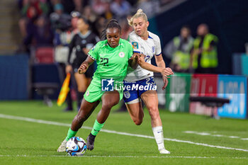 2023-08-07 - Michelle Alozie (22) of Nigeria barges Alessia Russo (23) of England during the 2023 FIFA Women’s World Cup, Round of 16 football match between England and Nigeria on 7 August 2023 at Brisbane Stadium in Brisbane, Australia - FOOTBALL - WOMEN'S WORLD CUP 2023 - ENGLAND V NIGERIA - FIFA WORLD CUP - SOCCER