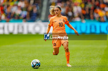 2023-08-07 - Danielle van de Donk (10) of Netherlands during the 2023 FIFA Women’s World Cup, round of 16 football match between Netherlands and South Africa on 6 August 2023 at Sydney Football Stadium, Sydney, Australia - FOOTBALL - WOMEN'S WORLD CUP 2023 - NETHERLANDS V SOUTH AFRICA - FIFA WORLD CUP - SOCCER