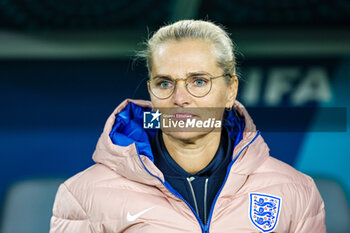 2023-08-13 - Sarina Wiegman Manager of England during the 2023 FIFA Women’s World Cup, quarter-final football match between England and Colombia on 12 August 2023 at Stadium Australia in Sydney, Australia - FOOTBALL - WOMEN'S WORLD CUP 2023 - ENGLAND V COLOMBIA - FIFA WORLD CUP - SOCCER