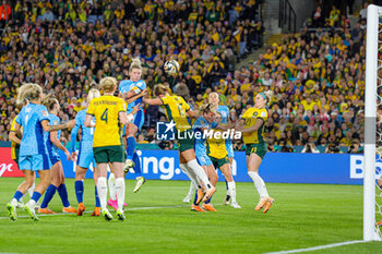 2023-08-16 - Millie Bright (6) of England heads towards goal during the 2023 FIFA Women’s World Cup, semi-final football match between Australia and England on 16 August 2023 at Stadium Australia in Sydney, Australia - FOOTBALL - WOMEN'S WORLD CUP 2023 - 1/2 - AUSTRALIA V ENGLAND - FIFA WORLD CUP - SOCCER
