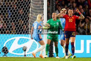 2023-08-20 - Mary Earps (1) of England celebrates making a save of the penalty during the 2023 FIFA Women’s World Cup Final football match between Spain and England on 20 August 2023 at Stadium Australia in Sydney, Australia - FOOTBALL - WOMEN'S WORLD CUP 2023 - FINAL - SPAIN V ENGLAND - FIFA WORLD CUP - SOCCER