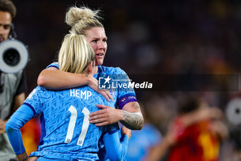 2023-08-20 - Millie Bright (6) of England commiserates with Lauren Hemp (11) of England at full time during the 2023 FIFA Women’s World Cup Final football match between Spain and England on 20 August 2023 at Stadium Australia in Sydney, Australia - FOOTBALL - WOMEN'S WORLD CUP 2023 - FINAL - SPAIN V ENGLAND - FIFA WORLD CUP - SOCCER