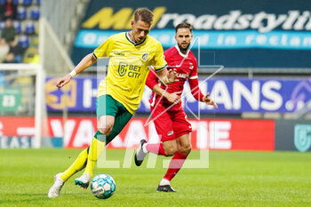 2023-04-16 - Paul Gladon of Fortuna Sittard during the Netherlands championship Eredivisie football match between Fortuna Sittard and AZ on April 16, 2023 at the Fortuna Sittard Stadion in Sittard, Netherlands - FOOTBALL - NETHERLANDS CHAMP - FORTUNA SITTARD V AZ - NETHERLANDS EREDIVISIE - SOCCER