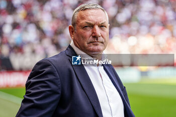2023-05-28 - Coach Ron Jans of FC Twente during the Netherlands championship Eredivisie football match between FC Twente and Ajax on May 28, 2023 at Grolsch Veste in Enschede, Netherlands - FOOTBALL - NETHERLANDS CHAMP - TWENTE V AJAX - NETHERLANDS EREDIVISIE - SOCCER