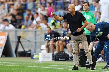 2023-08-19 - Coach Peter Bosz of PSV during the Netherlands championship Eredivisie football match between Vitesse and PSV on August 19, 2023 at GelreDome in Arnhem, Netherlands - FOOTBALL - NETHERLANDS CHAMP - VITESSE V PSV - NETHERLANDS EREDIVISIE - SOCCER