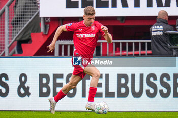 2023-10-29 - Gijs Smal of FC Twente during the Netherlands championship Eredivisie football match between FC Twente and Feyenoord on October 29, 2023 at De Grolsch Veste in Enschede, Netherlands - FOOTBALL - NETHERLANDS CHAMP - TWENTE V FEYENOORD - NETHERLANDS EREDIVISIE - SOCCER