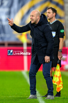 2023-12-06 - Hearts head coach Steven Naismith during the Scottish championship Premiership football match between Heart of Midlothian and Rangers on 6 December 2023 at Tynecastle Park in Edinburgh, Scotland - FOOTBALL - SCOTTISH CHAMP - HEART OF MIDLOTHIAN V RANGERS - SCOTTISH PREMIERSHIP - SOCCER