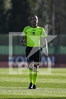 2023-01-29 - Referee Enrico Gemelli during the 15th day of the Serie A Championship between A.S. Roma Women and U.S. Sassuolo Calcio Femminile at the Stadio Tre Fontane on 29th of January, 2023 in Rome, Italy. - AS ROMA VS US SASSUOLO - ITALIAN SERIE A WOMEN - SOCCER