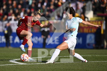 2023-02-11 - Giada Greggi of AS Roma Women and Mana Mihashi of F.C. Inter Women during the 17th day of the Serie A Championship between A.S. Roma Women and F.C. Inter Women at the Stadio Tre Fontane on 11th of February, 2023 in Rome, Italy. - AS ROMA VS INTER - FC INTERNAZIONALE - ITALIAN SERIE A WOMEN - SOCCER