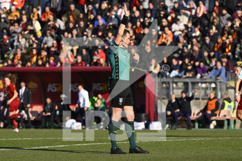 2023-02-11 - Referee Valerio Crezzini during the 17th day of the Serie A Championship between A.S. Roma Women and F.C. Inter Women at the Stadio Tre Fontane on 11th of February, 2023 in Rome, Italy. - AS ROMA VS INTER - FC INTERNAZIONALE - ITALIAN SERIE A WOMEN - SOCCER
