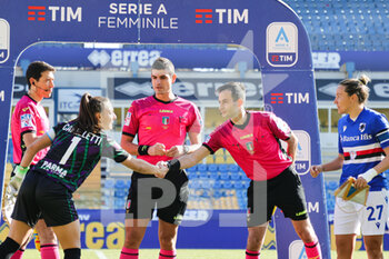 2023-02-12 - Referee and Alessia Capelletti (Parma Calcio) (Uc Sampdoria)in action during the match of Italian Serie A Female Championships season 22/23 at Stadio Tardini in Parma (Italy) - PARMA CALCIO VS UC SAMPDORIA - ITALIAN SERIE A WOMEN - SOCCER