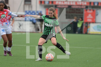 2023-02-25 - Sara Mella of US Sassuolo  in action  during the Italy Women Serie A football between Pomigliano Calcio and US Sassuolo  at Stadio Comunale di Palma Campania  - POMIGLIANO CALCIO VS US SASSUOLO - ITALIAN SERIE A WOMEN - SOCCER