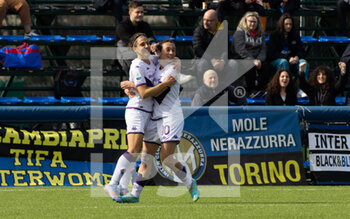 2023-02-25 - Fiorentina´s Veronica Boquete and Michella Catena Celebrates - INTER - FC INTERNAZIONALE VS ACF FIORENTINA - ITALIAN SERIE A WOMEN - SOCCER
