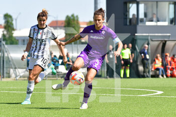 2023-04-16 - Tortelli (Fiorentina) with ball - JUVENTUS FC VS ACF FIORENTINA - ITALIAN SERIE A WOMEN - SOCCER