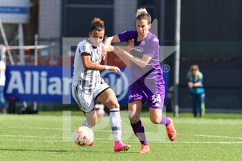 2023-04-16 - Contrast Caruso (Juventus) Agard (Fiorentina) - JUVENTUS FC VS ACF FIORENTINA - ITALIAN SERIE A WOMEN - SOCCER