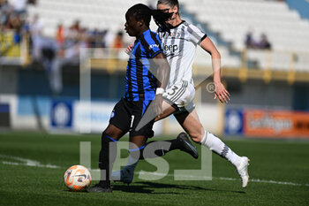 2023-03-25 - Chawinga Tabitha of Inter Women and Bonanza Barbara of Inter Women during the Serie A match football between Inter Women and Juventus Women on 25 of March 2023 at Breda stadium in Sesto San Giovanni, Italy. Photo Tiziano Ballabio - INTER - FC INTERNAZIONALE VS JUVENTUS FC - ITALIAN SERIE A WOMEN - SOCCER