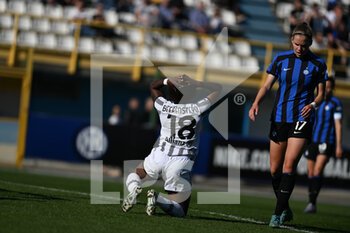 2023-03-25 - Beerensteyn Lineth of Juventus Women and Bonanza Barbara of Inter Women during the Serie A match football between Inter Women and Juventus Women on 25 of March 2023 at Breda stadium in Sesto San Giovanni, Italy. Photo Tiziano Ballabio - INTER - FC INTERNAZIONALE VS JUVENTUS FC - ITALIAN SERIE A WOMEN - SOCCER