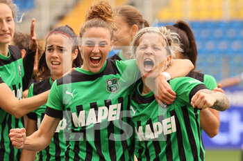 2023-03-26 - Martina Tomaselli of U.S. Sassuolo Calcio celebrates after scoring a goal with his team mates during the Women Serie A match between Parma Calcio 1913 and U.S. Sassuolo Calcio at Stadio Ennio Tardini on March 25, 2023 in Parma, Italy. - PARMA CALCIO VS US SASSUOLO - ITALIAN SERIE A WOMEN - SOCCER