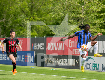 2023-04-22 - Chawinga Tabitha stop a ball - AC MILAN VS INTER - FC INTERNAZIONALE - ITALIAN SERIE A WOMEN - SOCCER