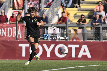 2023-09-30 - Valentina Giacinti of A.S. Roma Women score 2-0 during the 2nd day of the Serie A Championship between A.S. Roma Women - Como Women on September 30, 2023 at the Tre Fontane Stadium in Rome, Italy. - AS ROMA VS FC COMO WOMEN - ITALIAN SERIE A WOMEN - SOCCER
