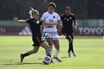 2023-09-30 - Giada Greggi of A.S. Roma Women and Sara Baldi of Como Women during the 2nd day of the Serie A Championship between A.S. Roma Women - Como Women on September 30, 2023 at the Tre Fontane Stadium in Rome, Italy. - AS ROMA VS FC COMO WOMEN - ITALIAN SERIE A WOMEN - SOCCER