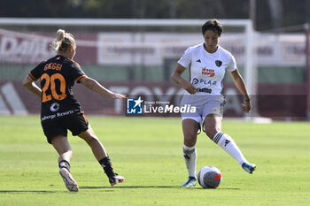 2023-09-30 - Giada Greggi of A.S. Roma Women and Sara Baldi of Como Women during the 2nd day of the Serie A Championship between A.S. Roma Women - Como Women on September 30, 2023 at the Tre Fontane Stadium in Rome, Italy. - AS ROMA VS FC COMO WOMEN - ITALIAN SERIE A WOMEN - SOCCER