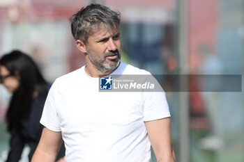 2023-10-07 - Alessandro Spugna coach of AS Roma during Serie A Women between Pomigliano CF vs AS Roma at Amerigo Liguori Stadium - POMIGLIANO WOMEN VS AS ROMA - ITALIAN SERIE A WOMEN - SOCCER