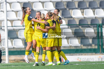 2023-10-07 - Team Como celebrates after scoring a goal 0-1 - UC SAMPDORIA VS FC COMO WOMEN - ITALIAN SERIE A WOMEN - SOCCER