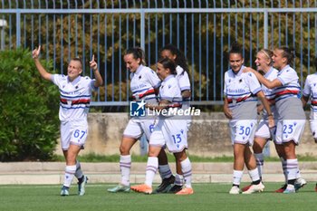 2023-10-14 - Michela Giordano of Sampdoria Women celebrate with teammates - NAPOLI FEMMINILE VS UC SAMPDORIA - ITALIAN SERIE A WOMEN - SOCCER